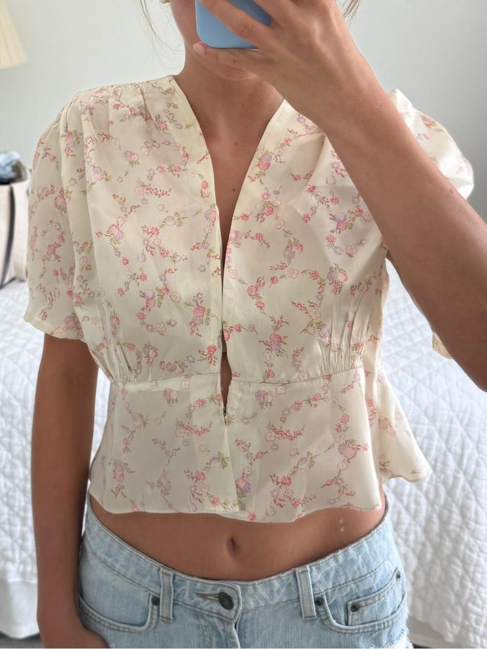 Floral Puff-Sleeve Peplum Top in Cream and Pink